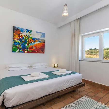 Laranjal - Domis Apartment